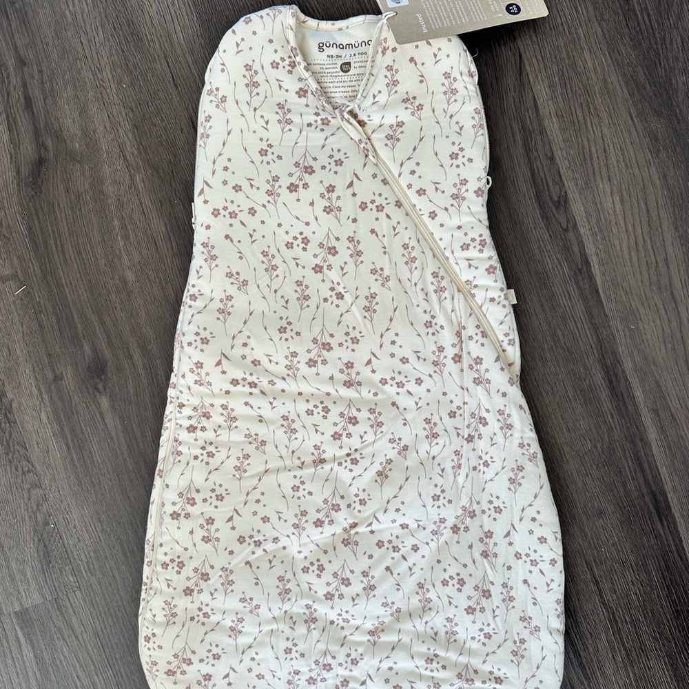 NWT Gunamuna  Baby Swaddle Sleep Sack 2.6TOG